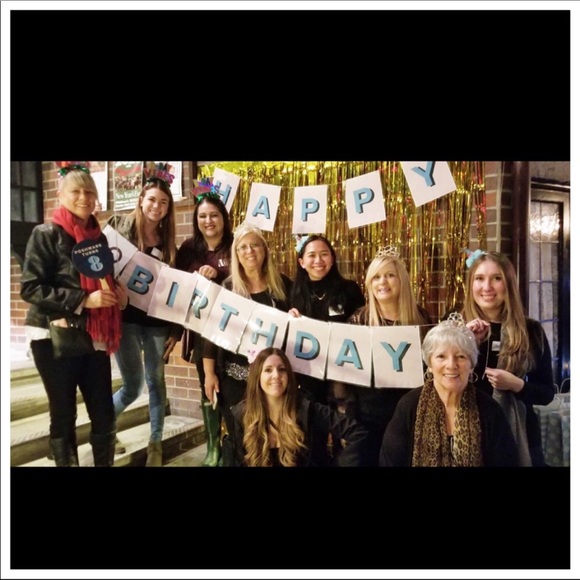 Poshmark Turns 9. Come celebrate with us virtually - Picture 7 of 13